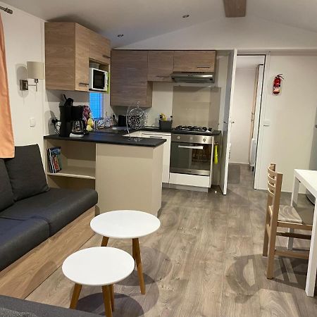 Mobil Home Domaine De Kerlann 阿旺桥 外观 照片
